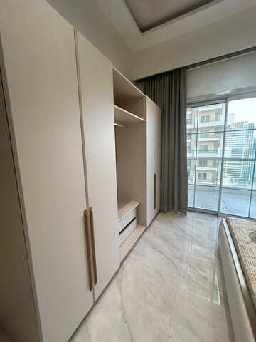 Room in 3 BHK Apartment at Indiabulls Sky Forest, Lower Parel – for Rent
