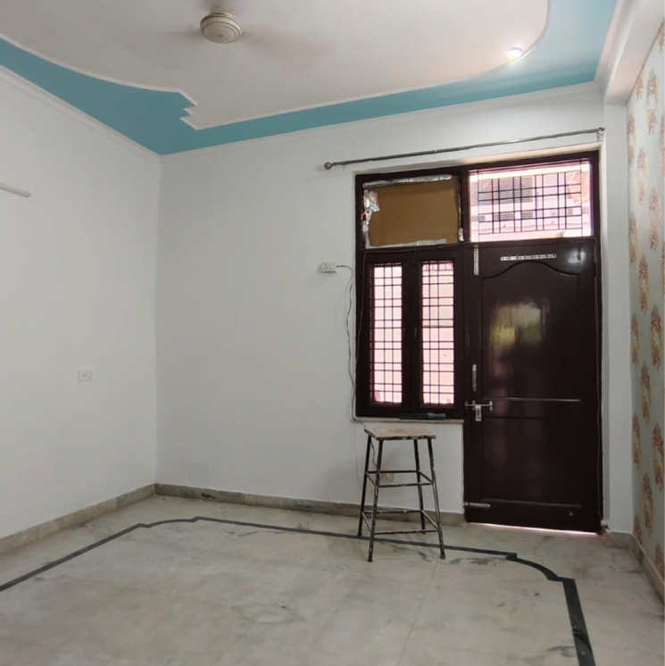 Room, sector 23 2.5 Bedroom 1200 Sq.Ft. Villa In Sector 23 Gurgaon 8619285