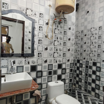 Team Area in 2.5 BHK Villa at Sector 23 – for Rent