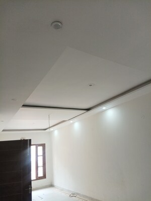 Room in 4 BHK Independent House at Pir Machalla – for Sale