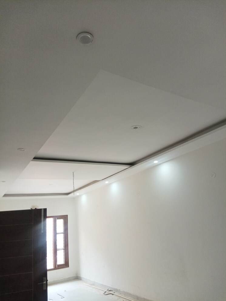 Room, pir machalla 4 Bedroom 1450 Sq.Ft. Independent House In Pir Machalla Zirakpur 8619331