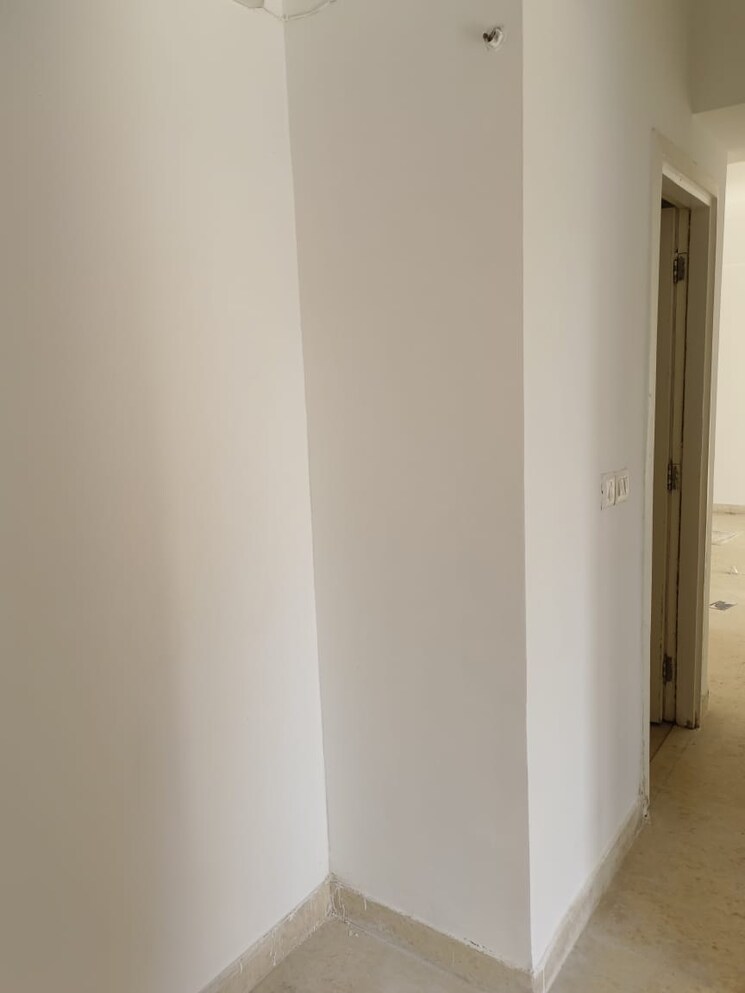 Room, dlf-regal-gardens 3 Bedroom 1703 Sq.Ft. Apartment In Sector 90 Gurgaon 8619073