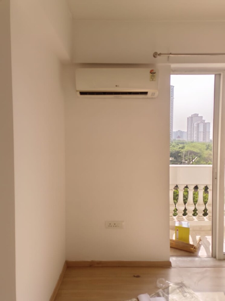 Room, dlf-regal-gardens 3 Bedroom 1703 Sq.Ft. Apartment In Sector 90 Gurgaon 8619073