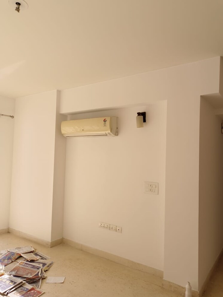 Room, dlf-regal-gardens 3 Bedroom 1703 Sq.Ft. Apartment In Sector 90 Gurgaon 8619073