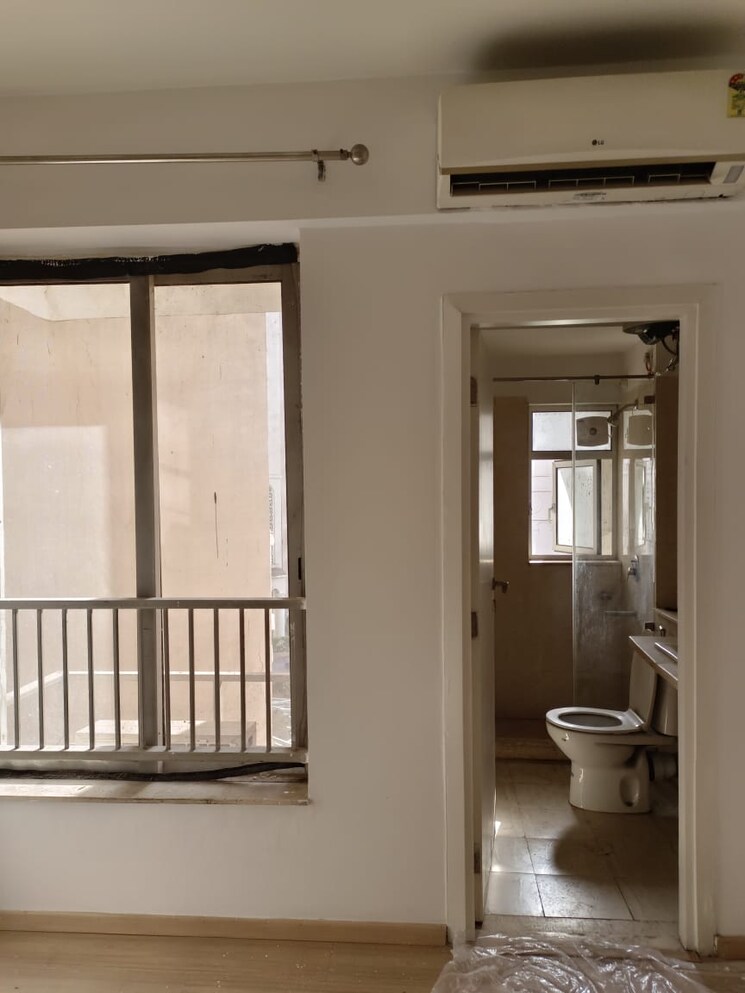 Room, dlf-regal-gardens 3 Bedroom 1703 Sq.Ft. Apartment In Sector 90 Gurgaon 8619073