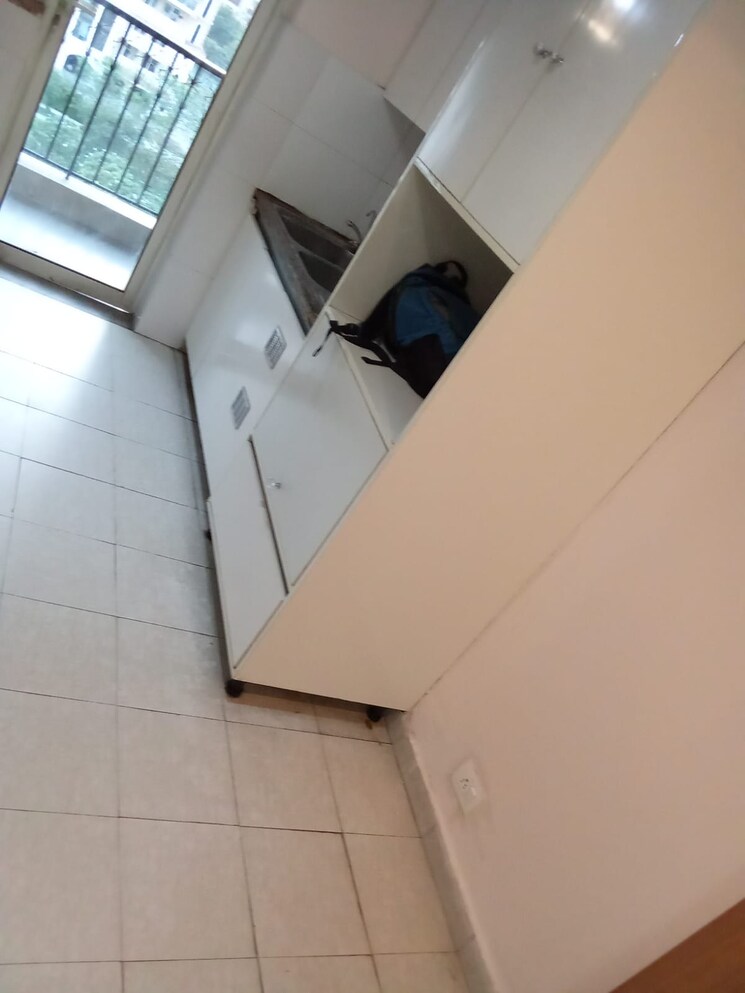 Bathroom, dlf-new-town-heights-iii 3 Bedroom 1930 Sq.Ft. Apartment In Sector 91 Gurgaon 8619353