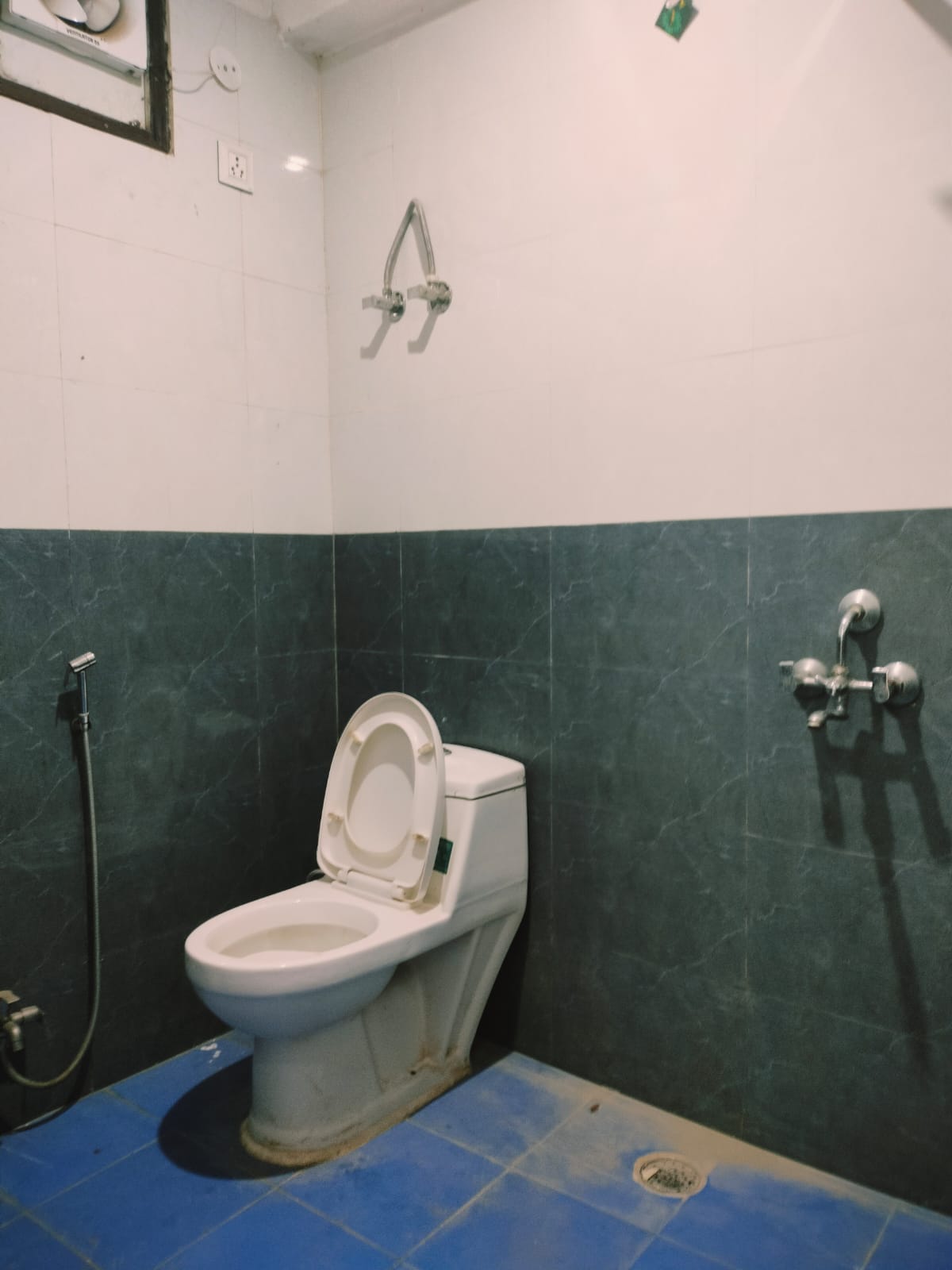 1 BHK Builder Floor For Rent in Paryavaran Complex