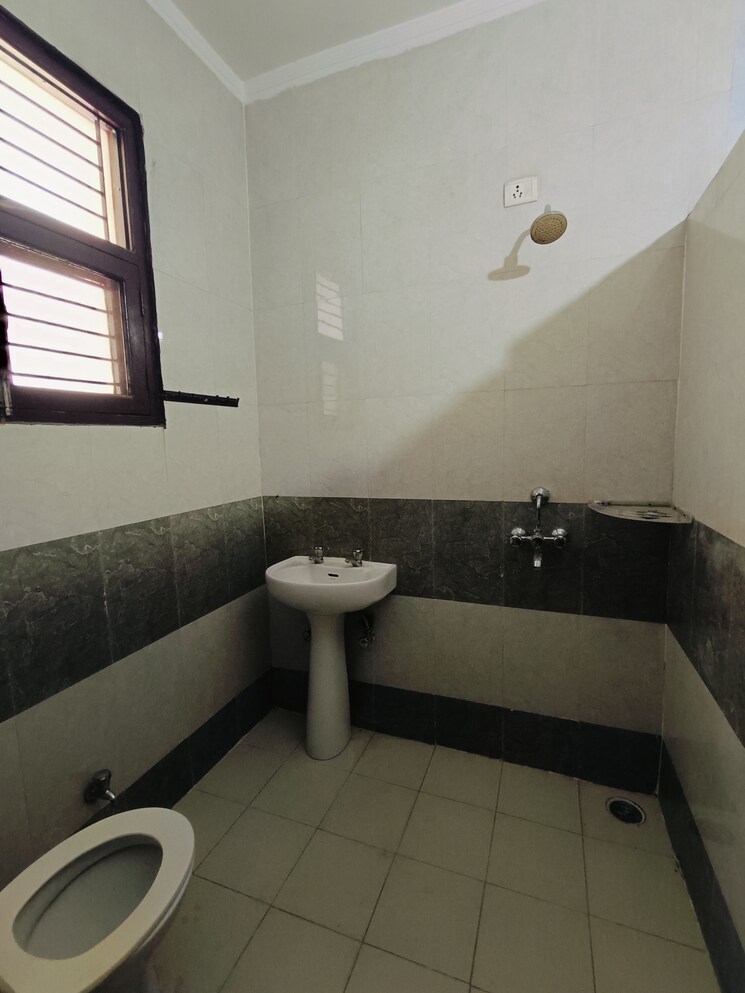 Bathroom, sunny enclave 2 Bedroom 1500 Sq.Ft. Apartment In Sunny Enclave Mohali 8619764