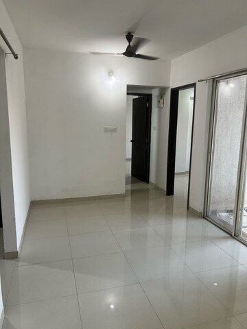 Room in 2 BHK Apartment at Majestique Landmark Imperia, Phursungi – for Sale