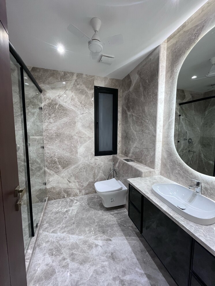Bathroom, ansal-sushant-lok-i 4 Bedroom 2700 Sq.Yd. Builder Floor In Sector 43 Gurgaon 8619703