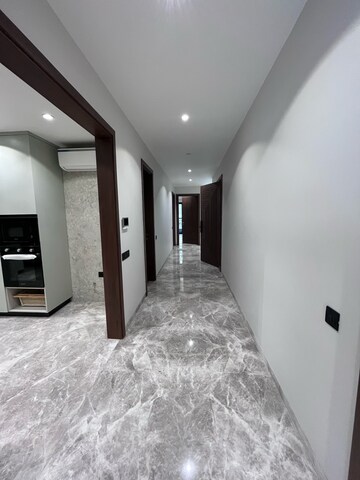 Building Lobby in 4 BHK Builder Floor at Ansal Sushant Lok I, Sector 43 – for Rent