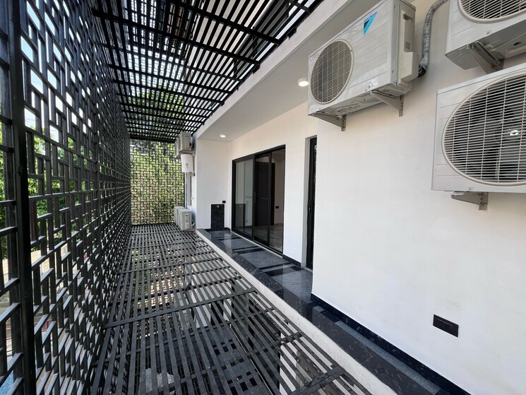 Balcony, ansal-sushant-lok-i 4 Bedroom 2700 Sq.Yd. Builder Floor In Sector 43 Gurgaon 8619703