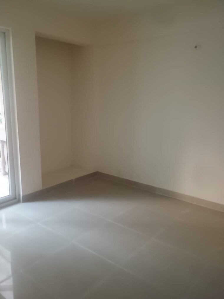 Room, sector 19 3 Bedroom 250 Sq.Yd. Villa In Sector 19 Faridabad 8619831