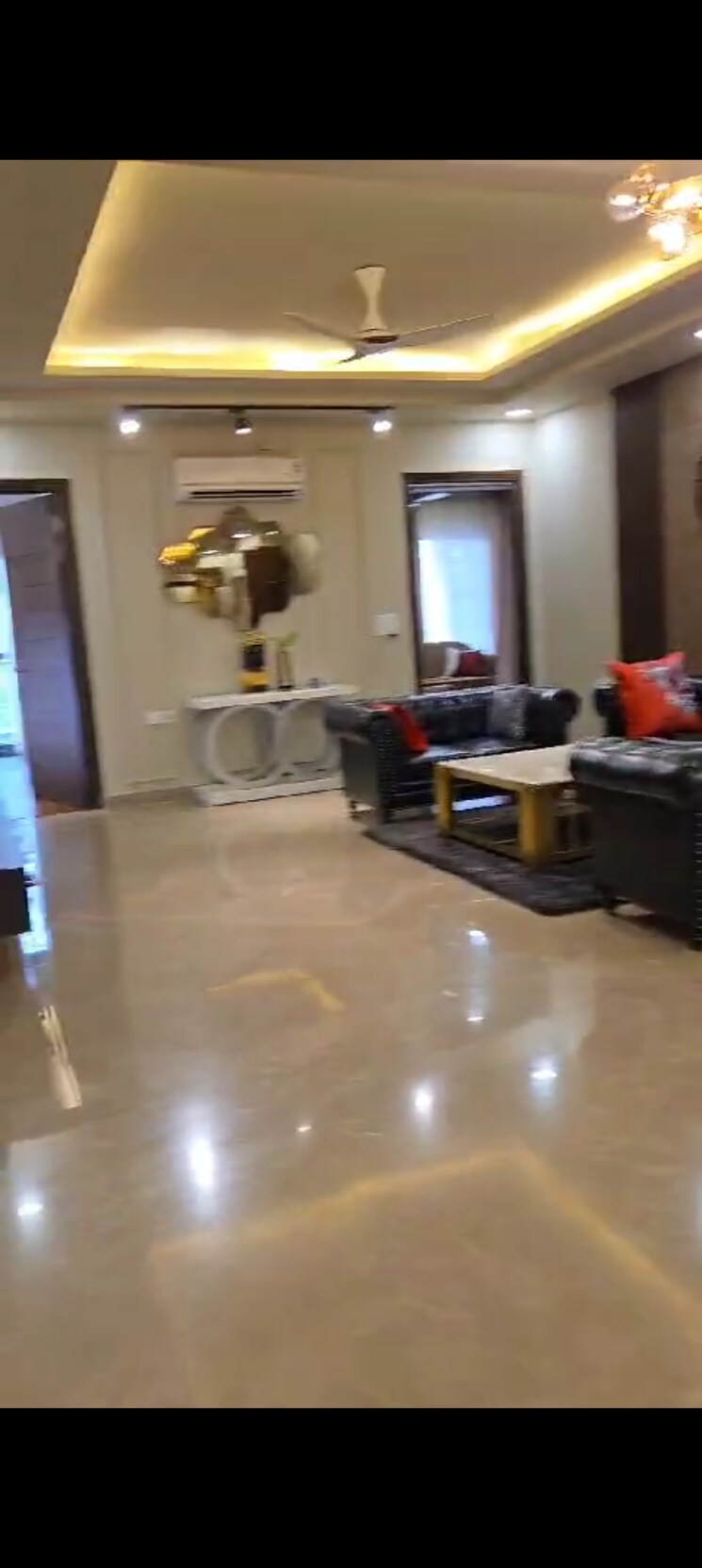 Living Room, parklands 4 Bedroom 401 Sq.Yd. Builder Floor In Sector 85 Faridabad 8619939