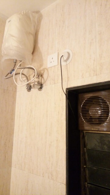 Bathroom in 2 BHK Builder Floor at Girgaon – for Rent