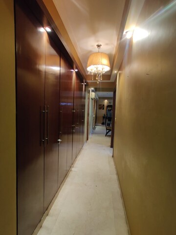 Building Lobby in 3 BHK Apartment at DLF Westend Heights, Sector 53 – for Rent