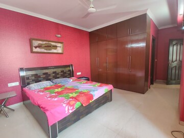 Bedroom in 3 BHK Apartment at DLF Westend Heights, Sector 53 – for Rent
