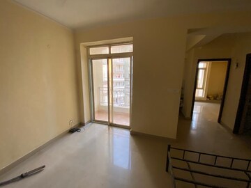 Room in 2 BHK Apartment at Supertech Ecociti, Sector 137 – for Sale