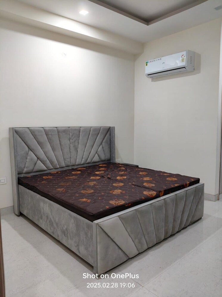 Bedroom, devika-skypers 2 Bedroom 973 Sq.Ft. Apartment In Raj Nagar Extension Ghaziabad 8603288