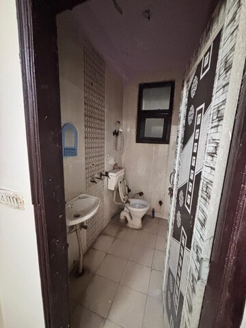 Bathroom in 2 BHK Apartment at Shipra Suncity – for Rent