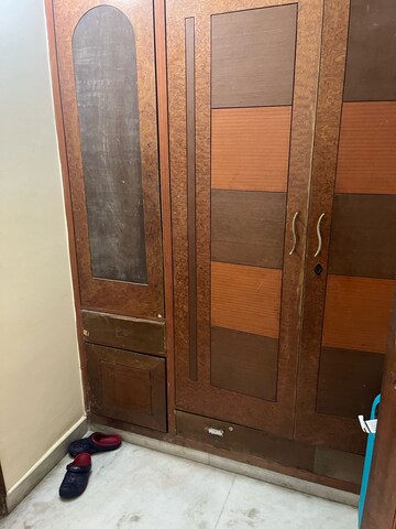 Furnished Amenities in 3 BHK Apartment at Sector 44 – for Rent