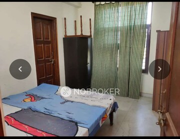 Bedroom in 3 BHK Apartment at Sector 44 – for Rent