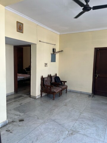 Parking in 3 BHK Apartment at Sector 44 – for Rent