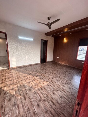 Bedroom in 3 BHK Builder Floor at Parklands, Sector 85 – for Rent