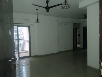 Room in 2 BHK Apartment at Supertech EcoVillage III, Sector 16b Greater Noida – for Rent