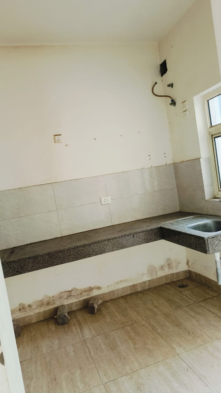 Kitchen, bptp-park-elite-floors 3 Bedroom 180 Sq.Yd. Builder Floor In Sector 85 Faridabad 8620621