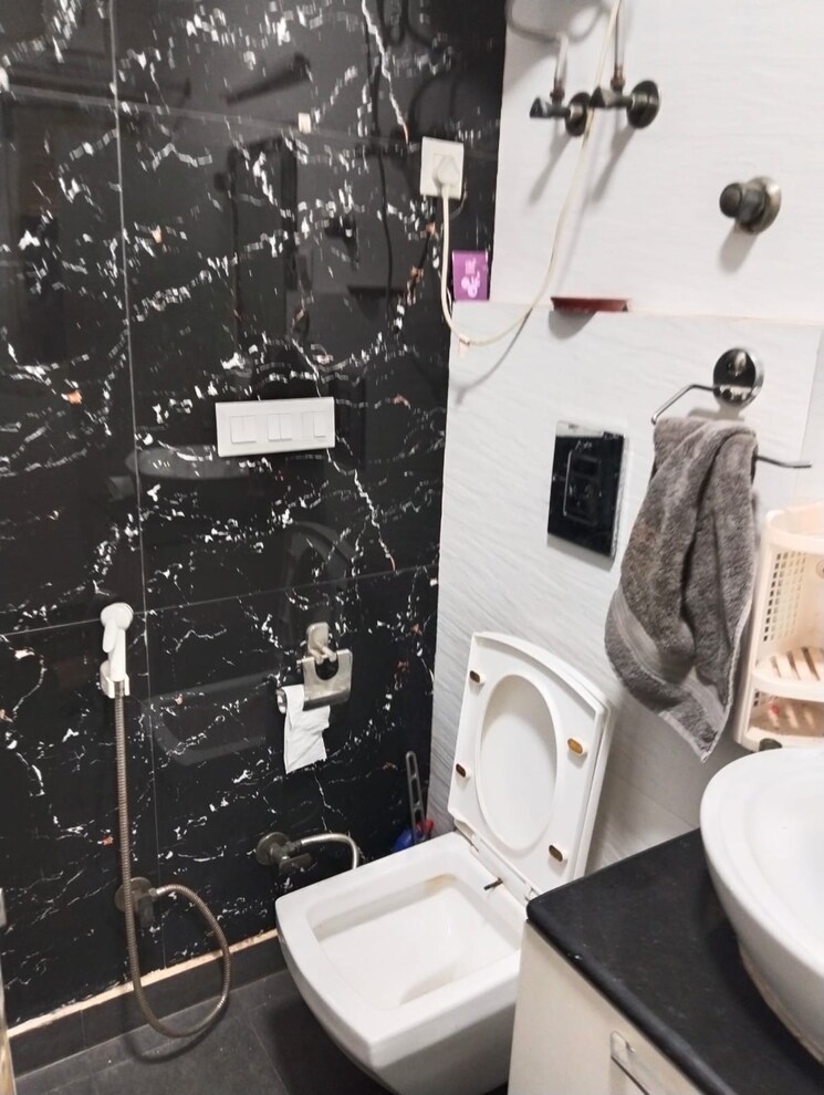 Attached Bathroom, sector 4 dwarka 3 Bedroom 1500 Sq.Ft. Apartment In Sector 4 Dwarka Delhi 8620654