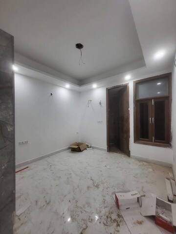 Room in 1 BHK Apartment at Freedom Fighters Enclave – for Rent