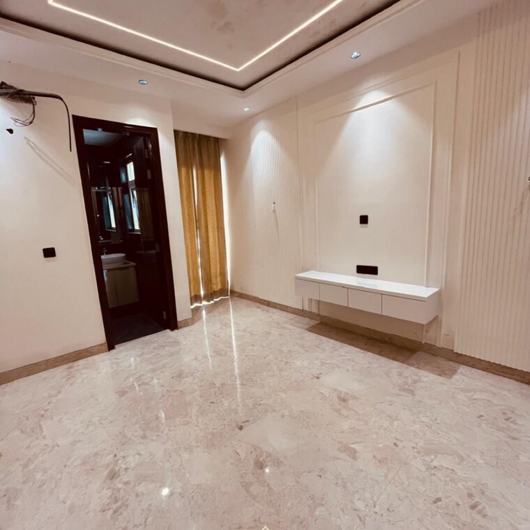 Room, bptp-floors 3 Bedroom 180 Sq.Ft. Builder Floor In Sector 70 Gurgaon 8620687