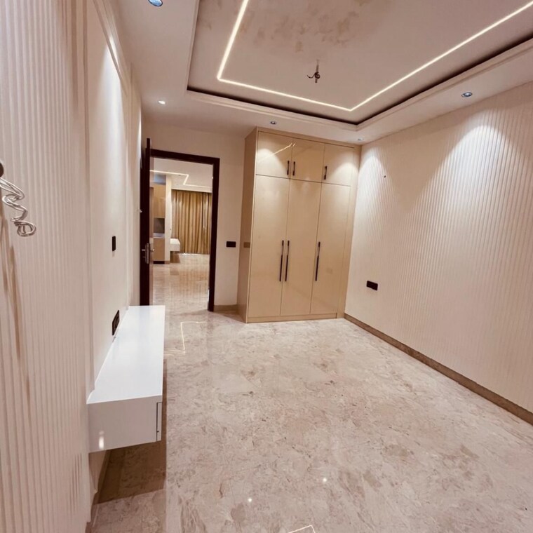 Room, bptp-floors 3 Bedroom 180 Sq.Ft. Builder Floor In Sector 70 Gurgaon 8620687