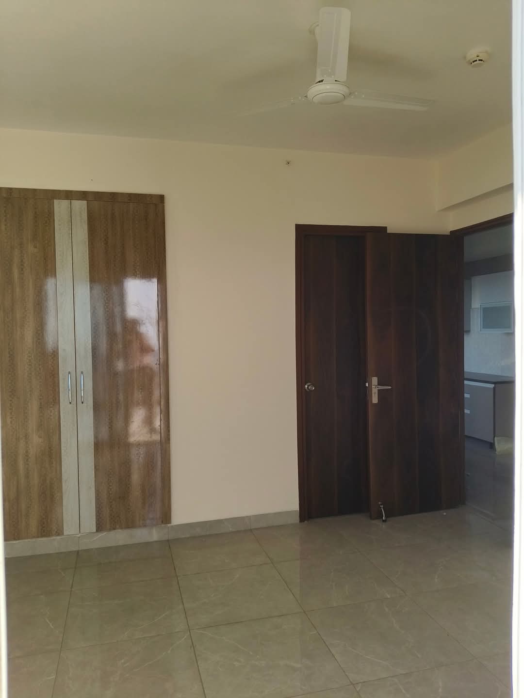 3 BHK + Study Room 1295 Sq.Ft. Apartment in Supertech Crown Town