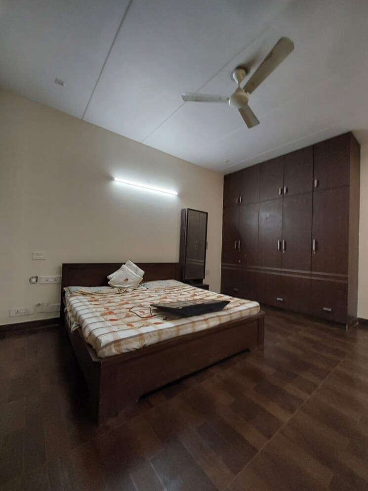 Bedroom, sector 40 2 Bedroom 263 Sq.Yd. Builder Floor In Sector 40 Gurgaon 8620725