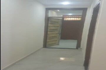 Room in 2 BHK Builder Floor at Vrindavan Garden – for Sale