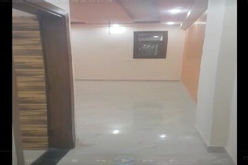 Room in 2 BHK Builder Floor at Vrindavan Garden – for Sale