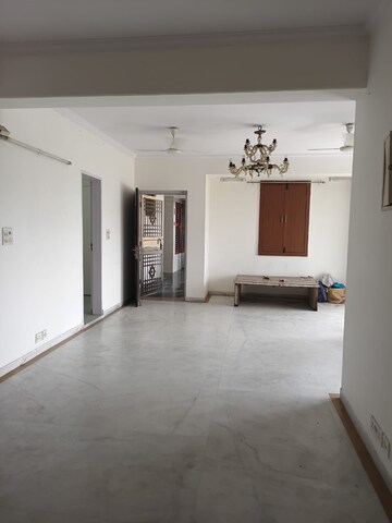 Room in 3 BHK Apartment at Sector 11 Dwarka – for Rent