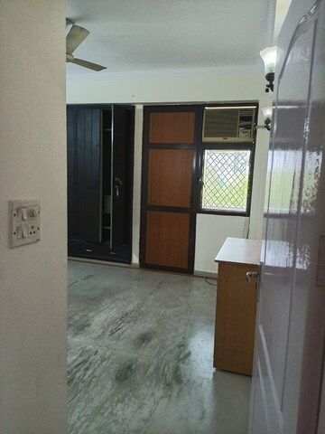 Room in 3 BHK Apartment at Sector 11 Dwarka – for Rent