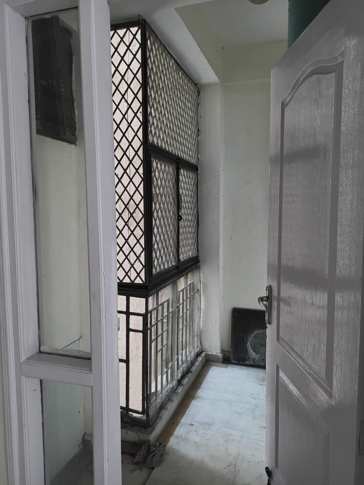 Balcony, sector 11 dwarka 3 Bedroom 1500 Sq.Ft. Apartment In Sector 11 Dwarka Delhi 8620766