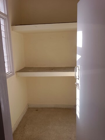 Room in 3 BHK Apartment at Prangan Apartments, Sector 62 – for Rent