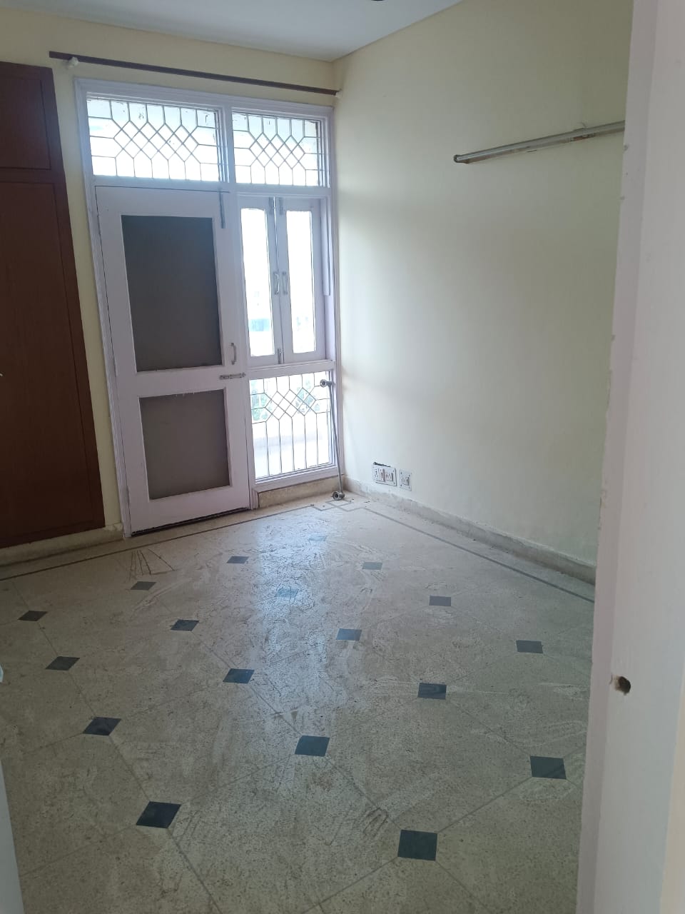 3 BHK Apartment For Rent in Prangan Apartments