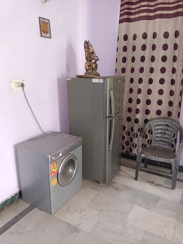 Living Room in 2 BHK Apartment at Lavanya Apartments, Sector 62 – for Rent