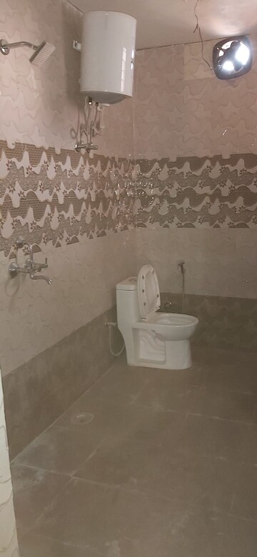 Bathroom in 2 BHK Independent House at Sector 46 – for Rent