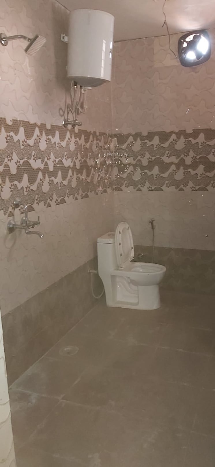 Bathroom, sector 46 2 Bedroom 160 Sq.Yd. Independent House In Sector 46 Gurgaon 8620857