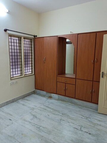 Room in 2 BHK Builder Floor at Hsr Layout – for Rent