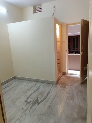 Room in 2 BHK Builder Floor at Hsr Layout – for Rent