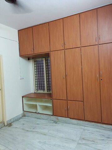 Room in 2 BHK Builder Floor at Hsr Layout – for Rent