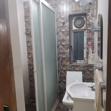 Bathroom in 3 BHK Apartment at Sector 4 Dwarka – for Rent